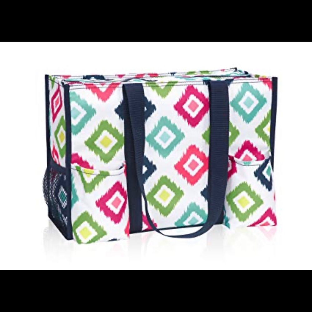 Zip top Utility Tote Thirty One